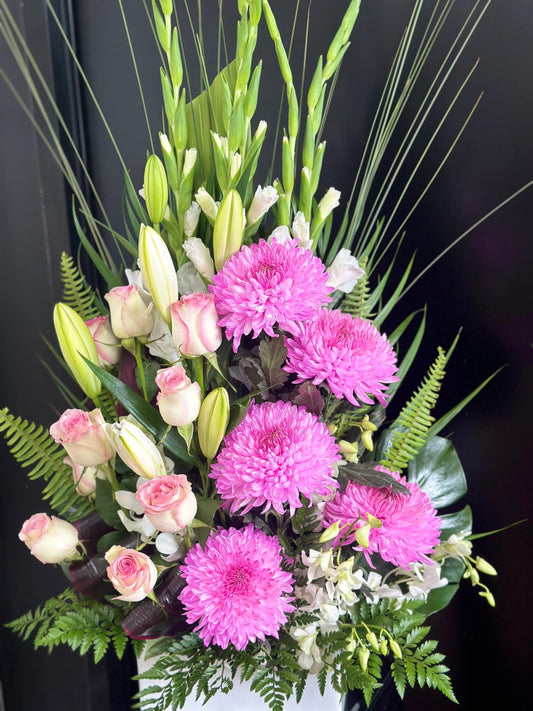 Mothers Love Arrangement In Ceramic Pot