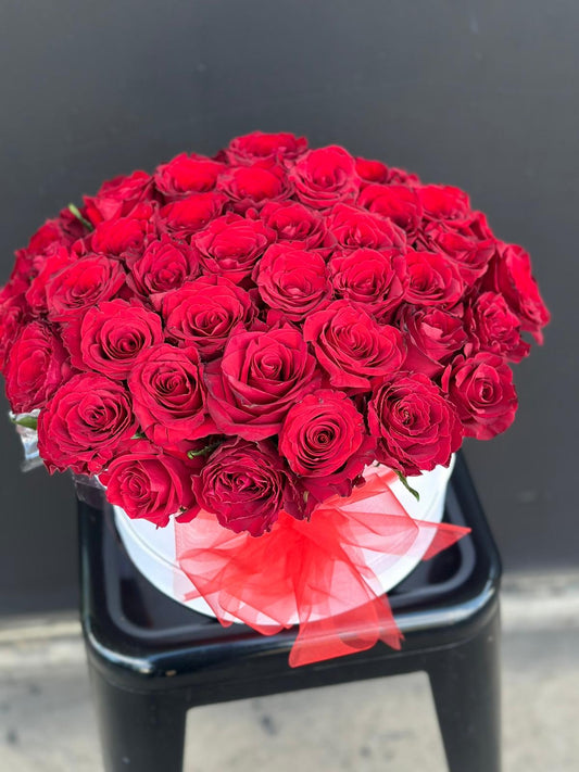50 Red Roses in Hat Box