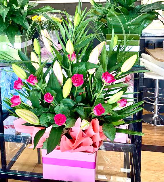 Heart box with pink roses